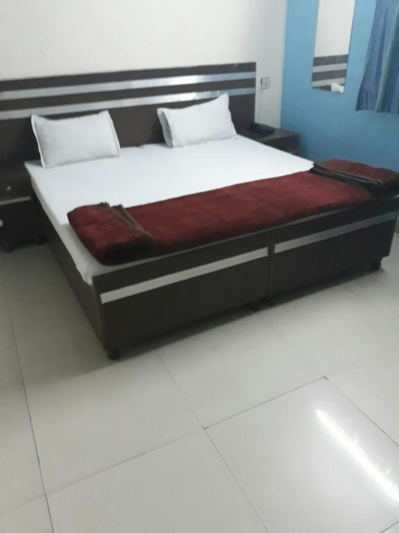Hotel S P New Delhi Buitenkant foto