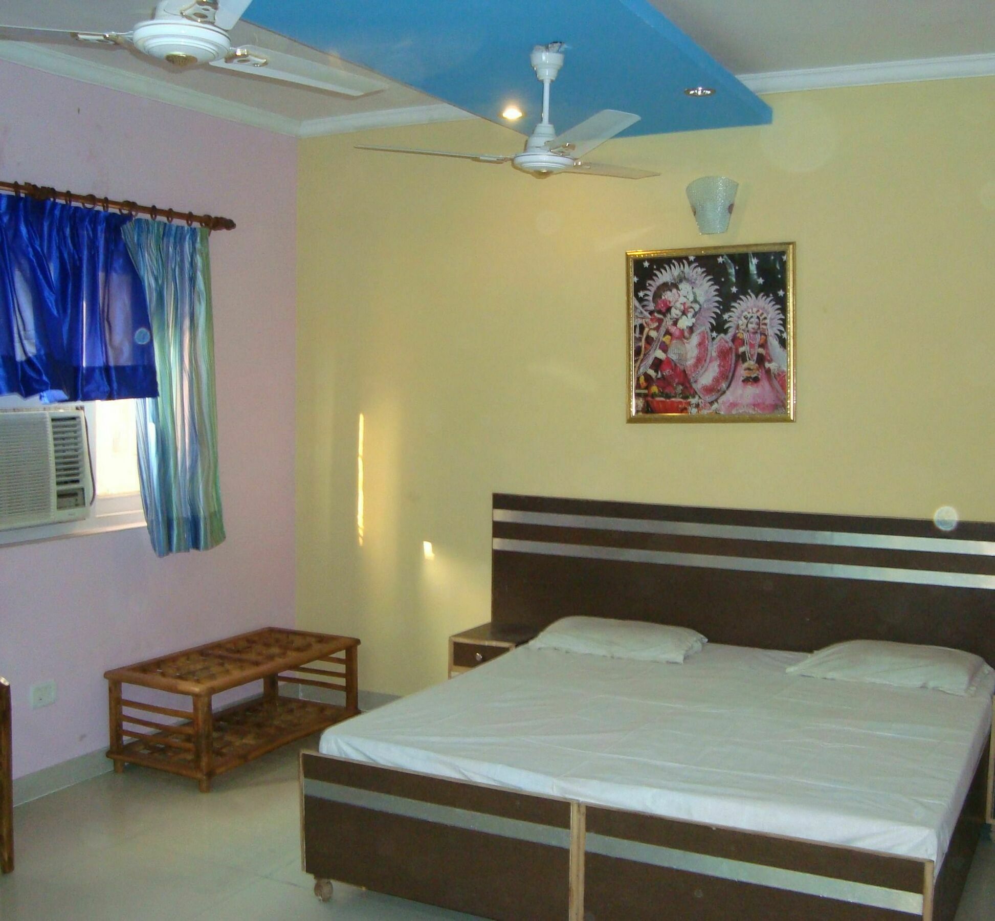 Hotel S P New Delhi Buitenkant foto
