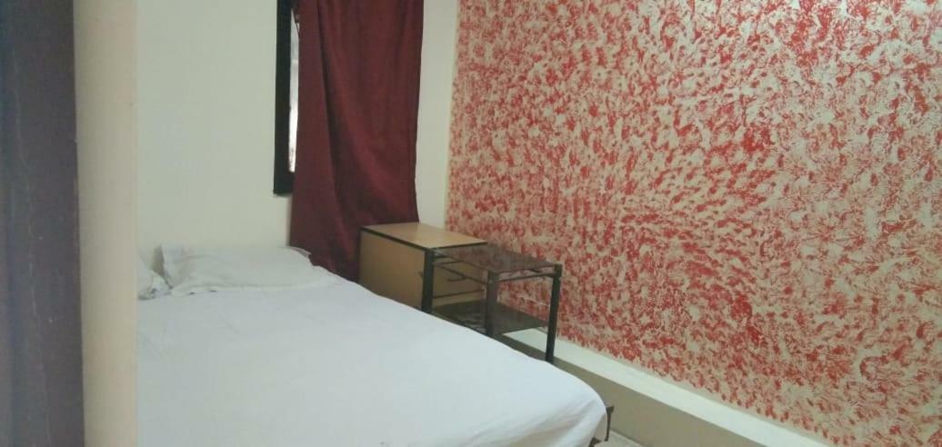 Hotel S P New Delhi Buitenkant foto