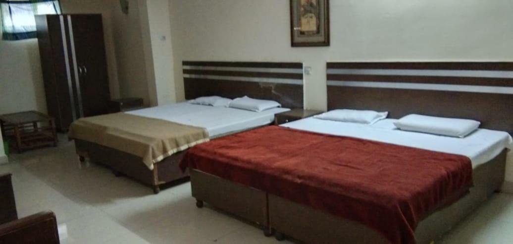 Hotel S P New Delhi Buitenkant foto