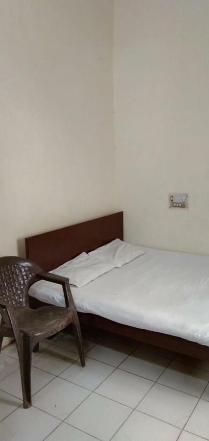 Hotel S P New Delhi Buitenkant foto